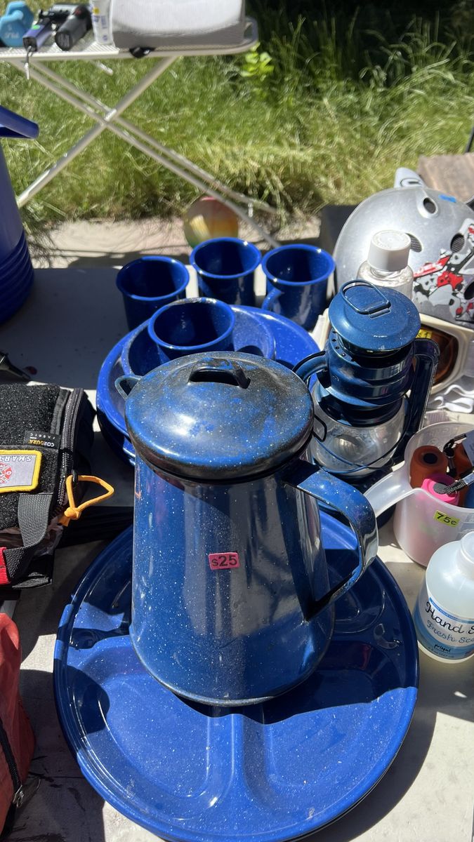 Camping dish and lantern set