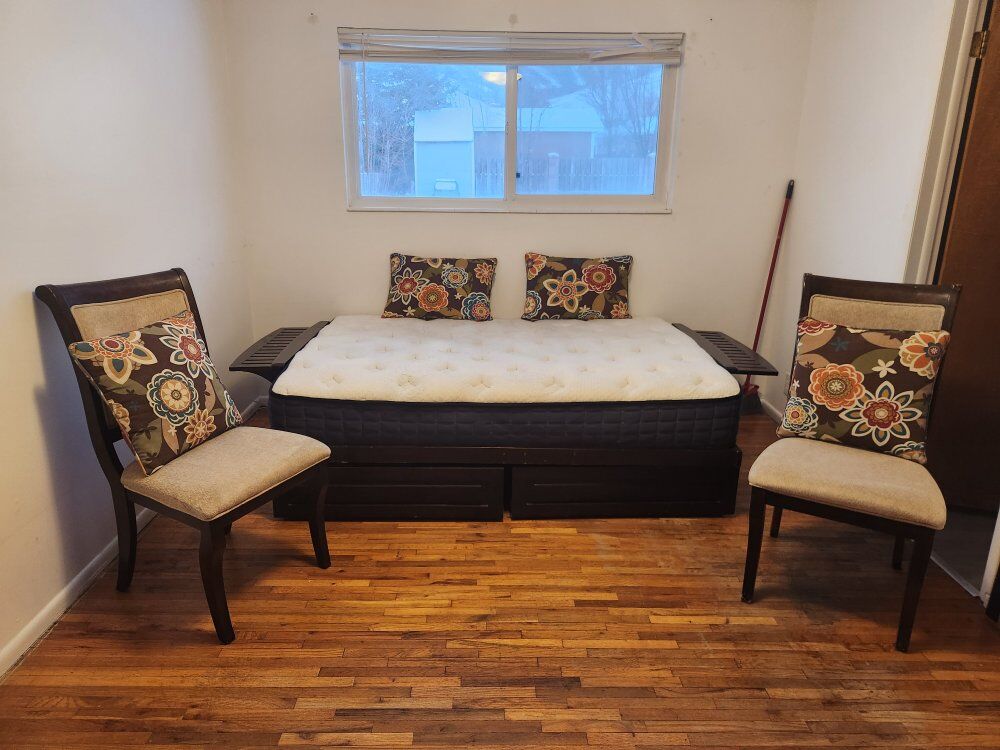 Full-Size Raised Futon Frame Bedroom Set + Mattres