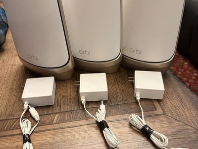Orbi router RBRE960, and 2 satellites RBSE960