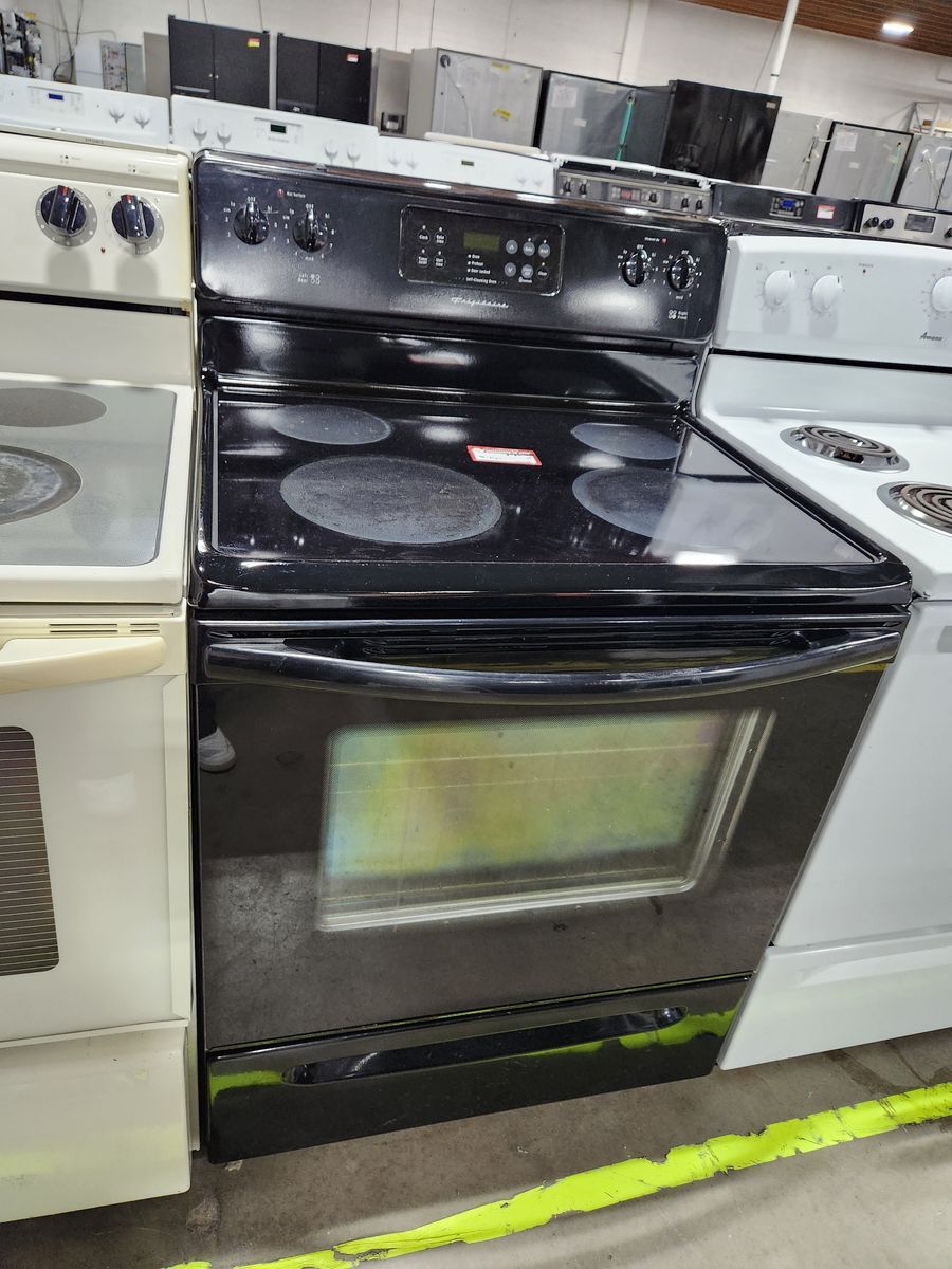 Frigidaire Electric Range Black Smoothtop 30" Oven Stove