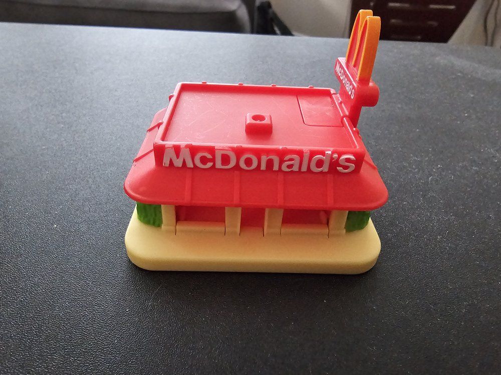 McDonald's restaurant #2 happ meal