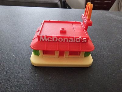 McDonald's restaurant #2 happ meal