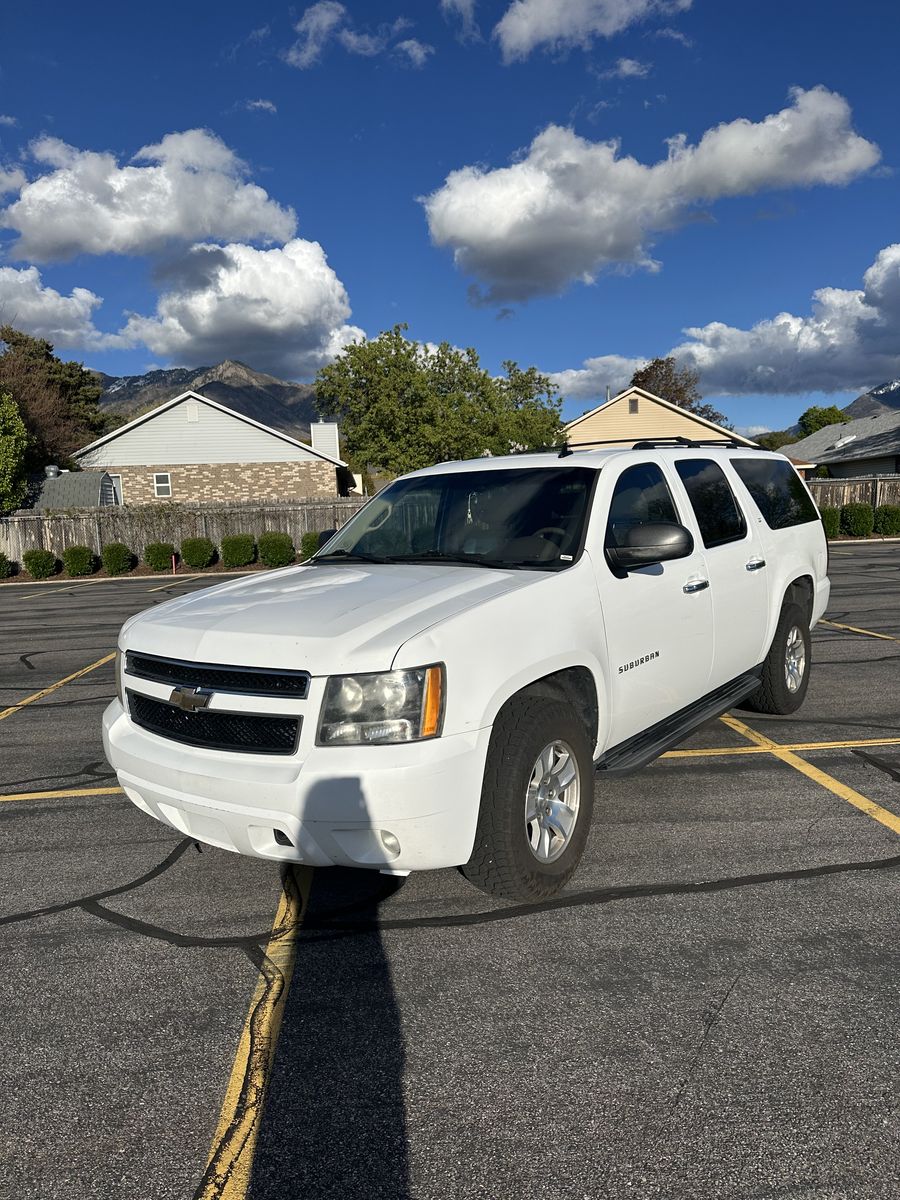 2010 CHEVROLET SUBURBAN LT