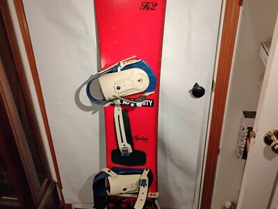 K2 Spire 154 Snowboard W/Bindings. Tip Damage