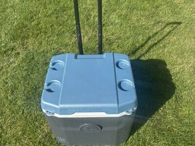 Igloo 52 Quart Rolling Cooler Gray Blue