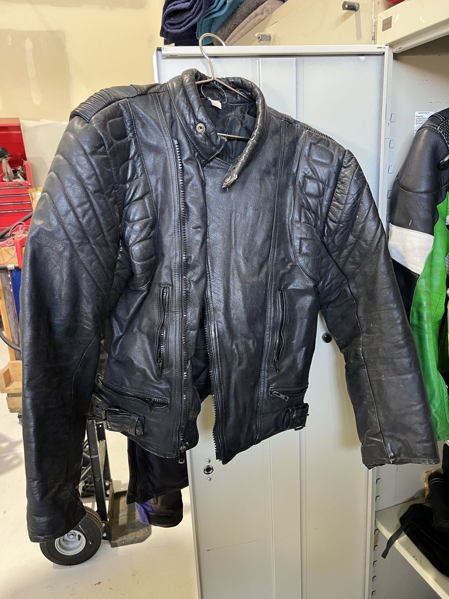 Vintage Black Leather Motorcycle Jacket Cafe Racer Style Quilted Accents