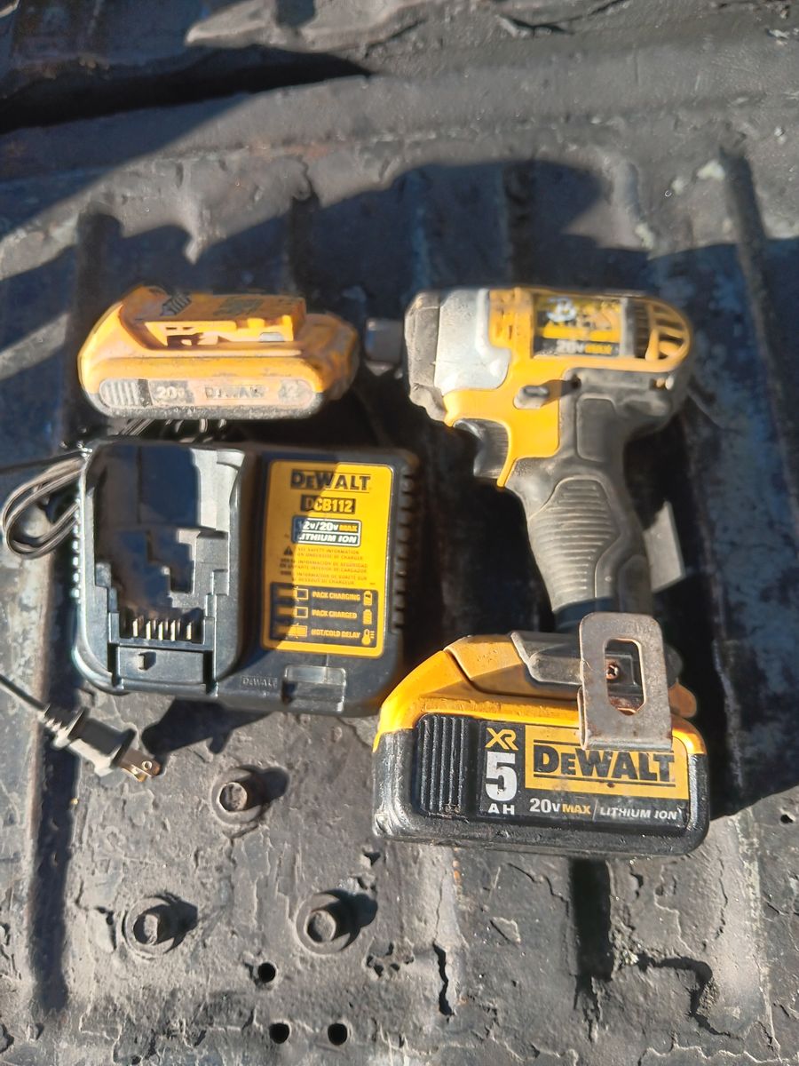 Dealt 1/4" impact set