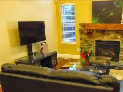 Black Modern TV Stand/Media Console