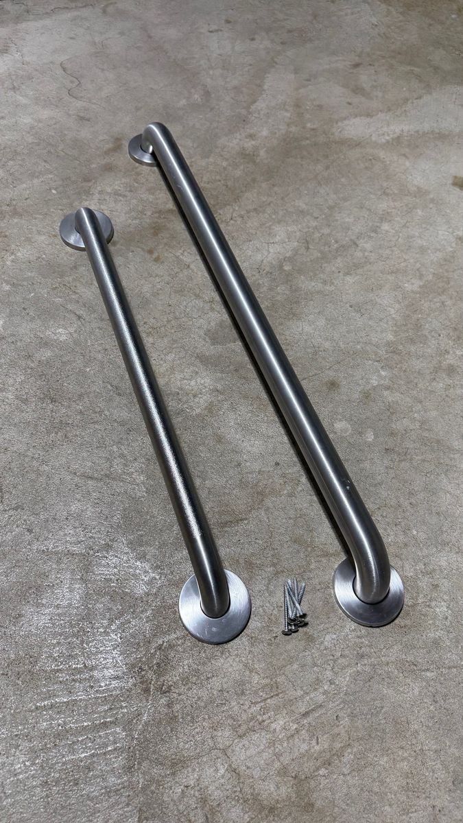 Moen Peened Stainless Grab Bars, 24, 32