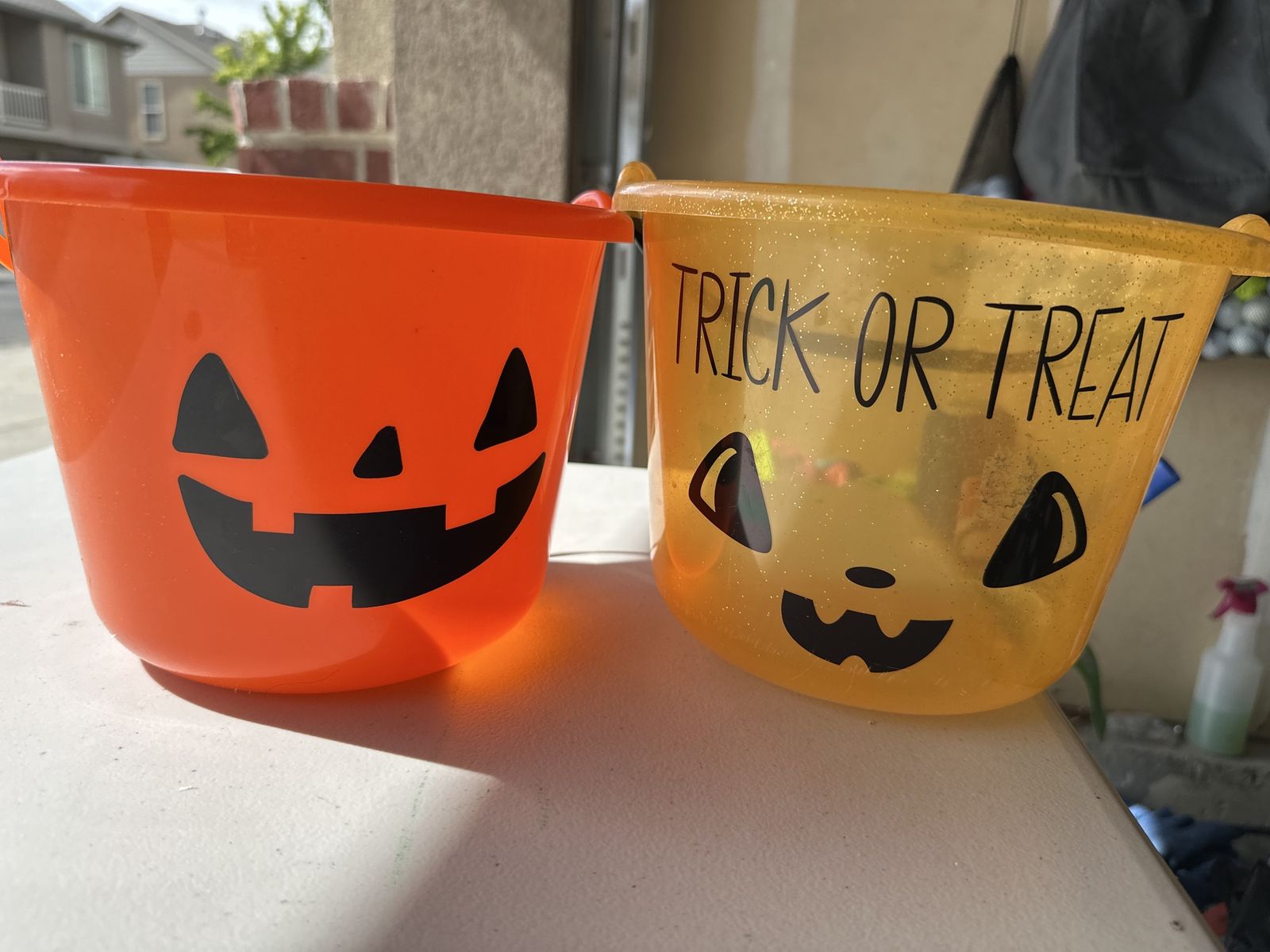 2 Halloween Trick or Treat Buckets - Orange Jack-o'-Lantern & Yellow Glitter Pumpkin Pails