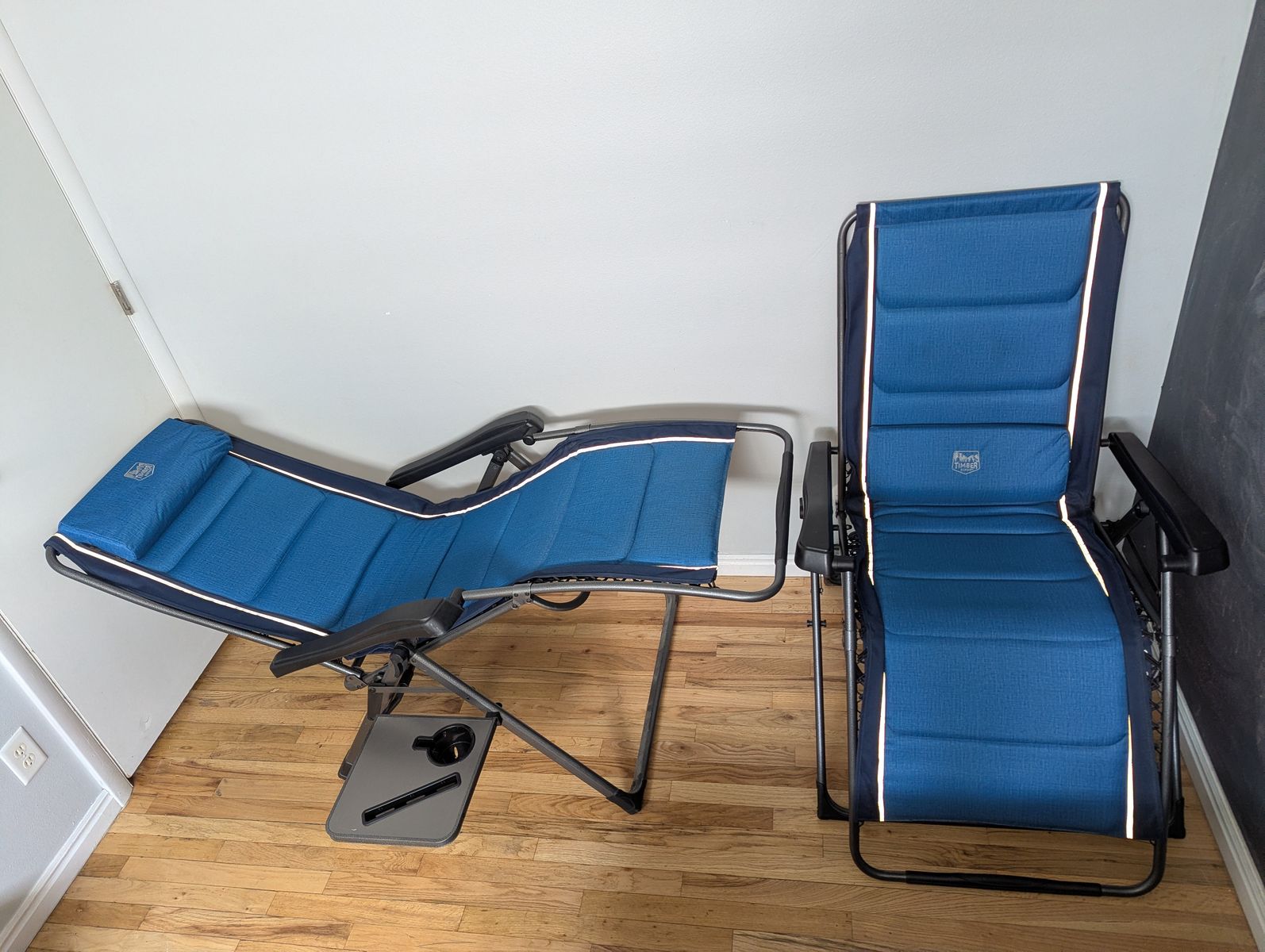 2 Timber Ridge zero gravity outdoor chairs in excellent condition