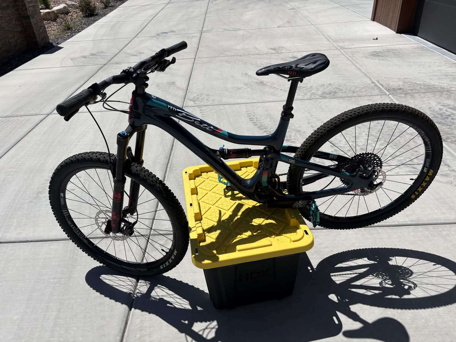 Yeti SB5 Beti Womens Mountain Bike - 2017