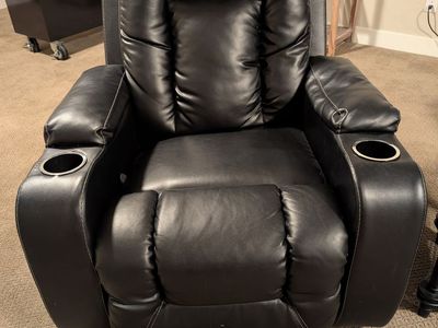 Black Vinyl Recliner