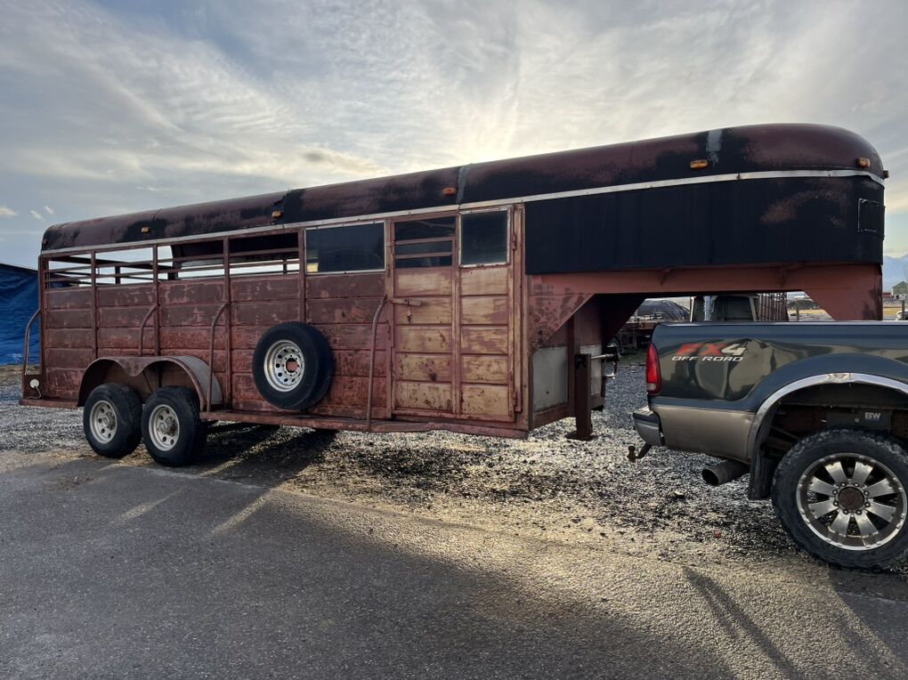 Stock Trailer Woth Tack Room