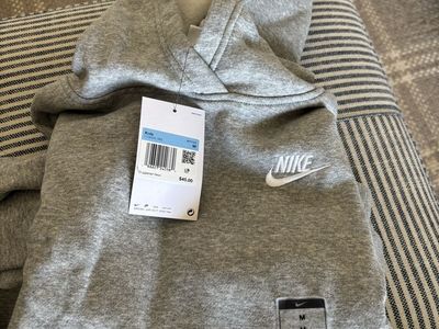 Boys medium Nike sweatsuit