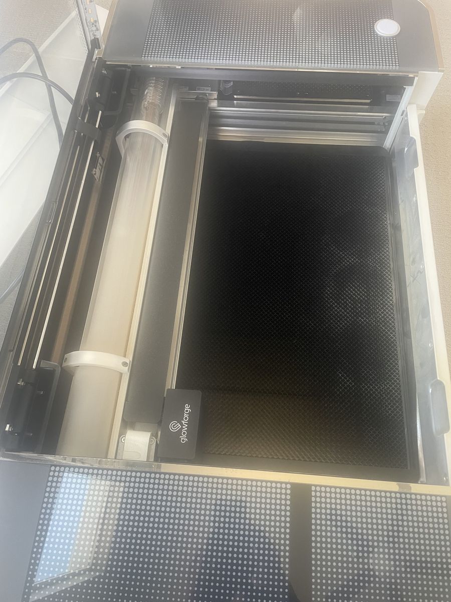 Main image 3