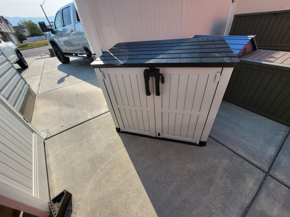 36.6cu.ft Outdoor Storage Shed 
Gray/Black & Black