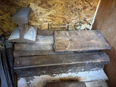 6 railroad chunks of various sizes