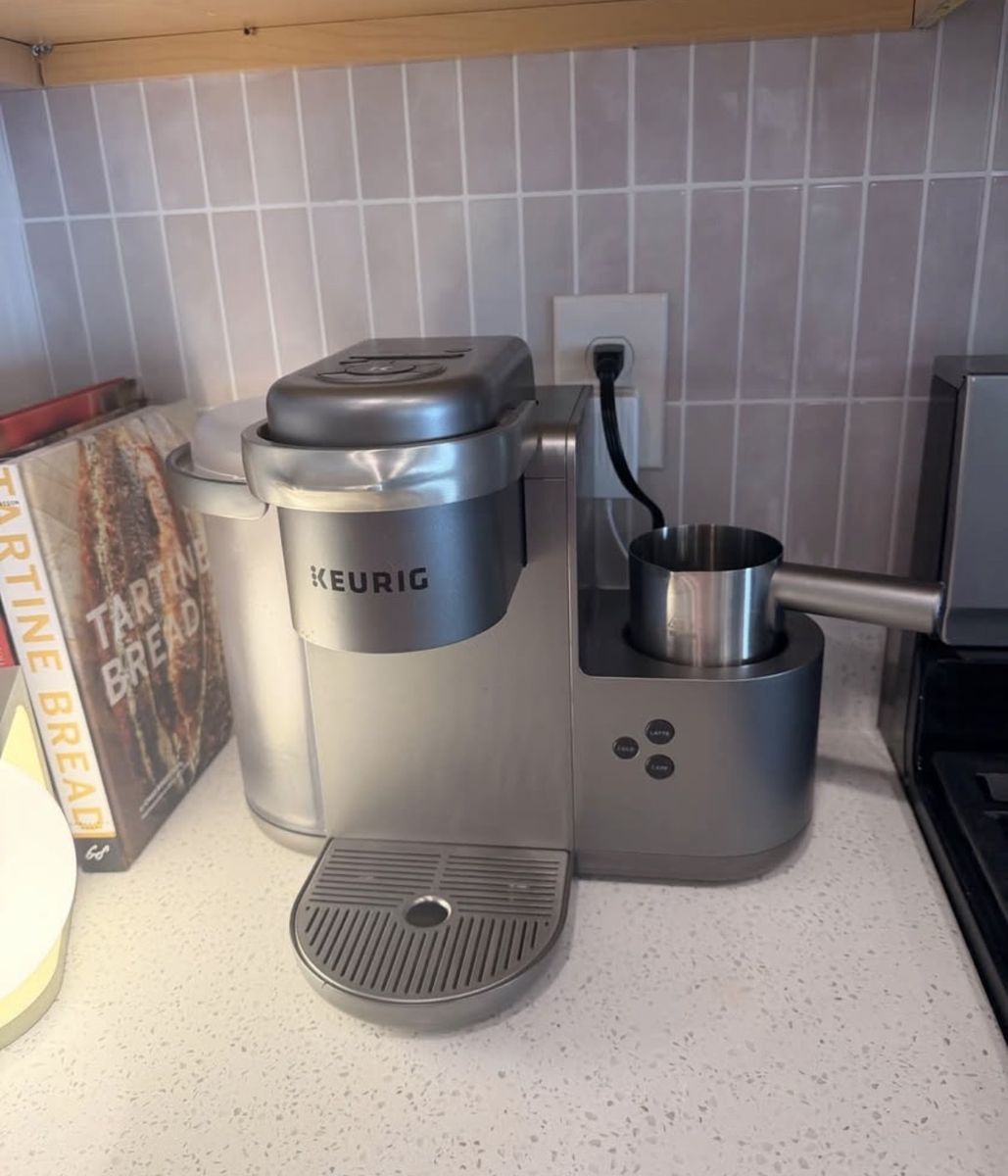 Keurig K-Cafe Special Edition Single Serve Coffee, Latte & Cappuccino Maker - Silver