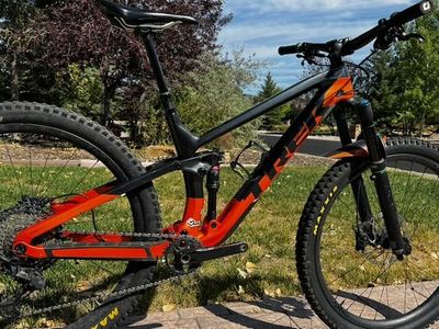 2022 Trek Fuel EX 9.8 XT Carbon 29", size ML