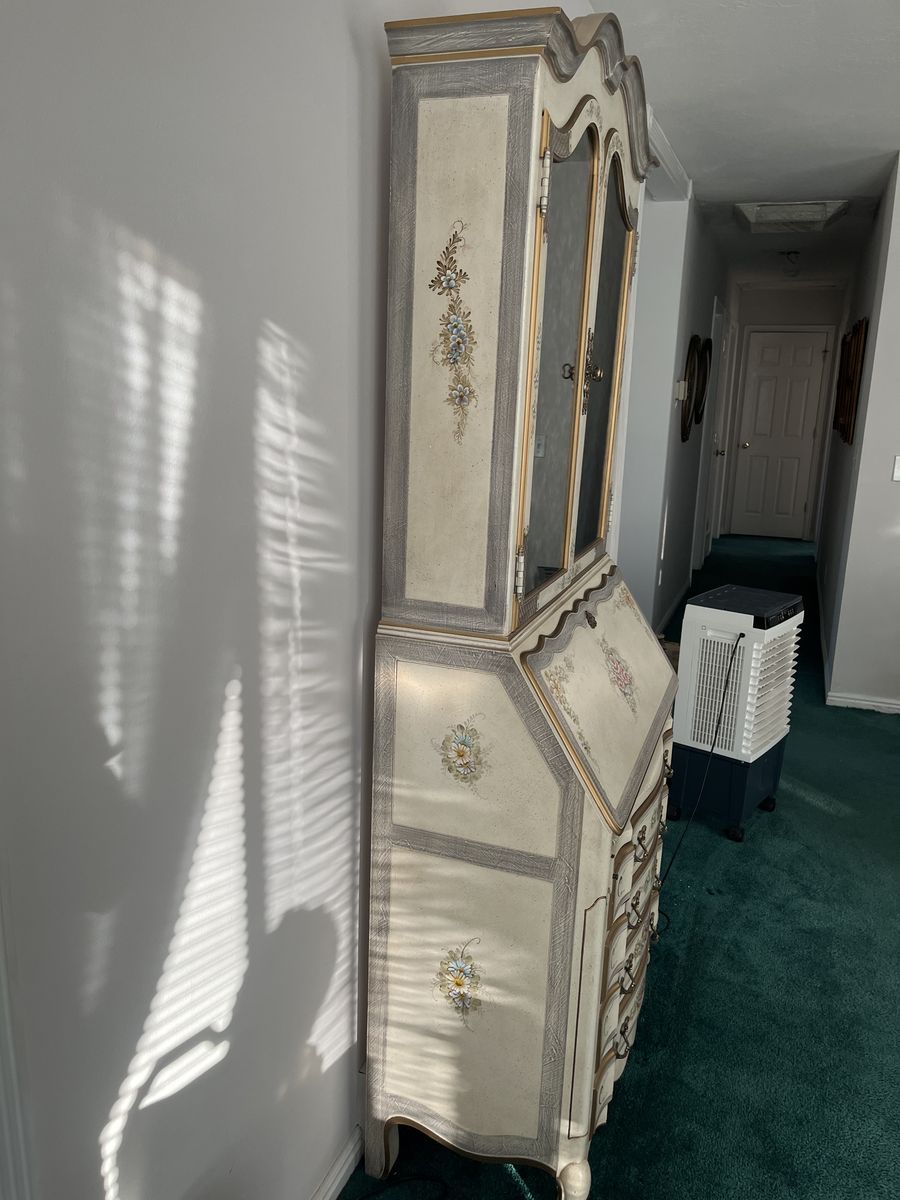 Main image 2