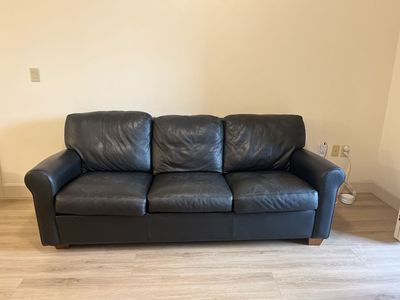 Couch: American Leather