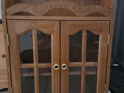 Oak wall cabinet