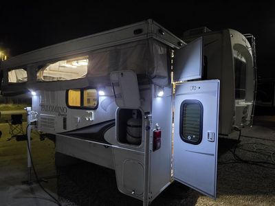2012 Palomino Bronco B-1225 Pop-Up Truck Camper – Clean Title –