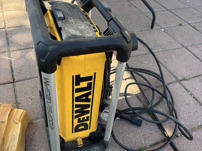 DeWalt pressure washer