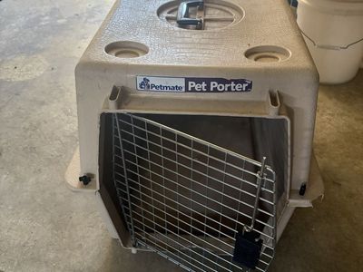 Petmate Pet Porter Hard Plastic Dog Cat Kennel Travel Crate