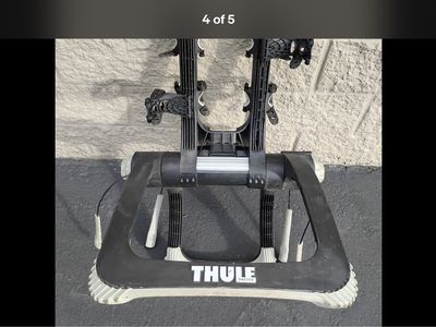 Thule Raceway Locking Rear Trunk Mounted 2 Bicycle