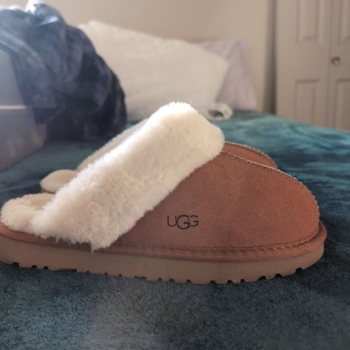 women's UGG slippers