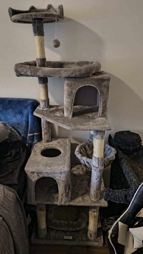 Multi-Level Grey Cat Tree Tower Condo w/ Scratching Posts, Beds, & Toy
