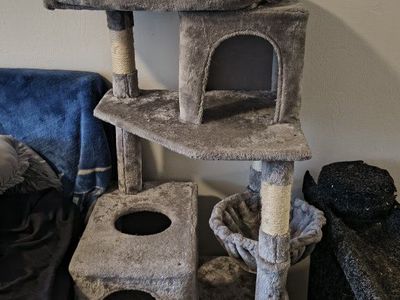 Multi-Level Grey Cat Tree Tower Condo w/ Scratching Posts, Beds, & Toy