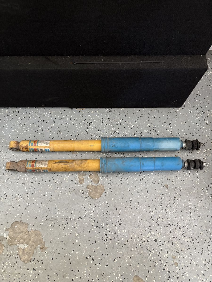 16-23 Toyota Tacoma Rear Shocks
