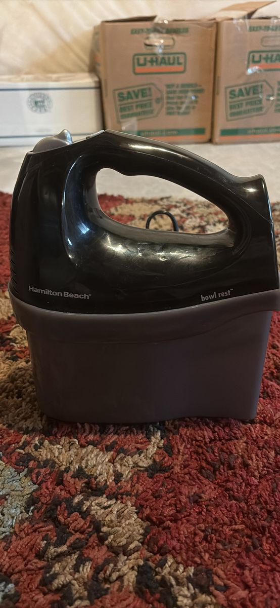 Hamilton Beach Bowl Rest Electric Hand Mixer with Storage Case - Black