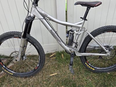 ironhorse full suspension mountain bike