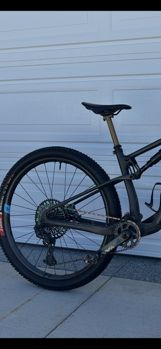 Forge and Bond 25 XC DT Swiss 240 / 29 inch boost wheelset. Carbon XC MTB wheels.