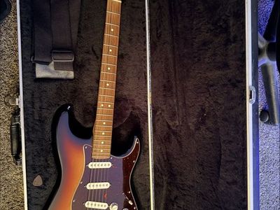 Fender Player Series Stratocaster Electric Guitar - Sunburst Finish, Hardshell Case