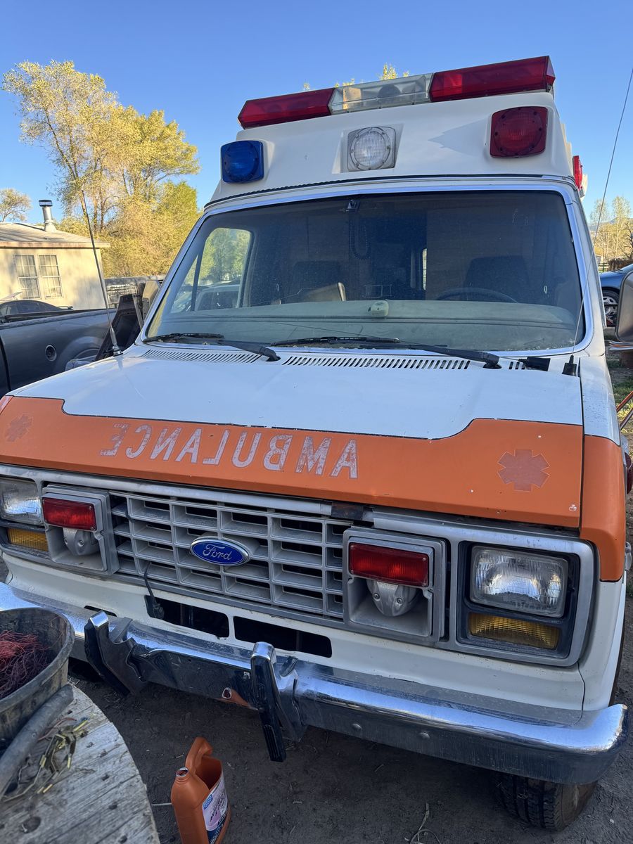 89 ford ambulance