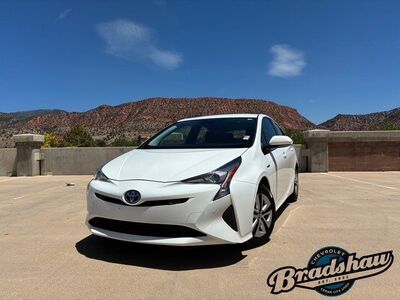2018 TOYOTA PRIUS Three