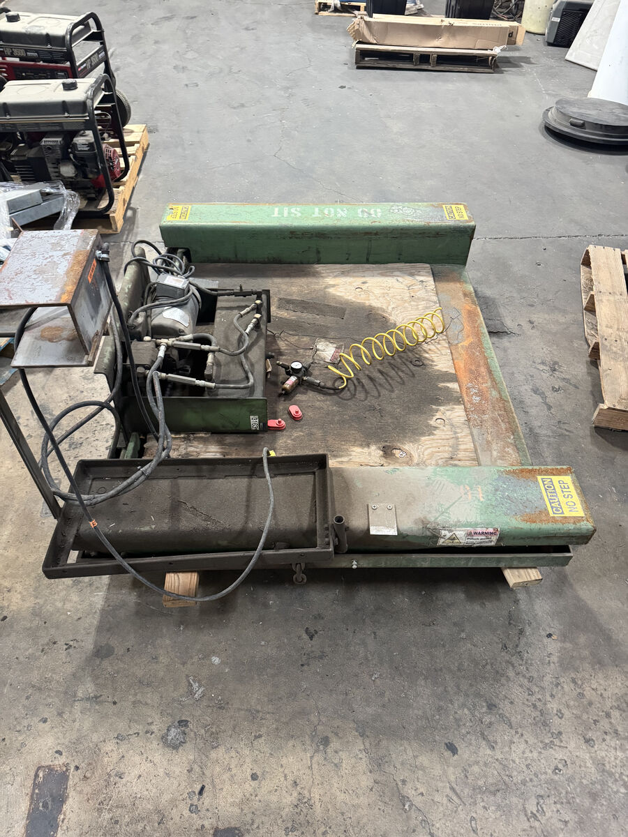 Hydraulic Platform Lift