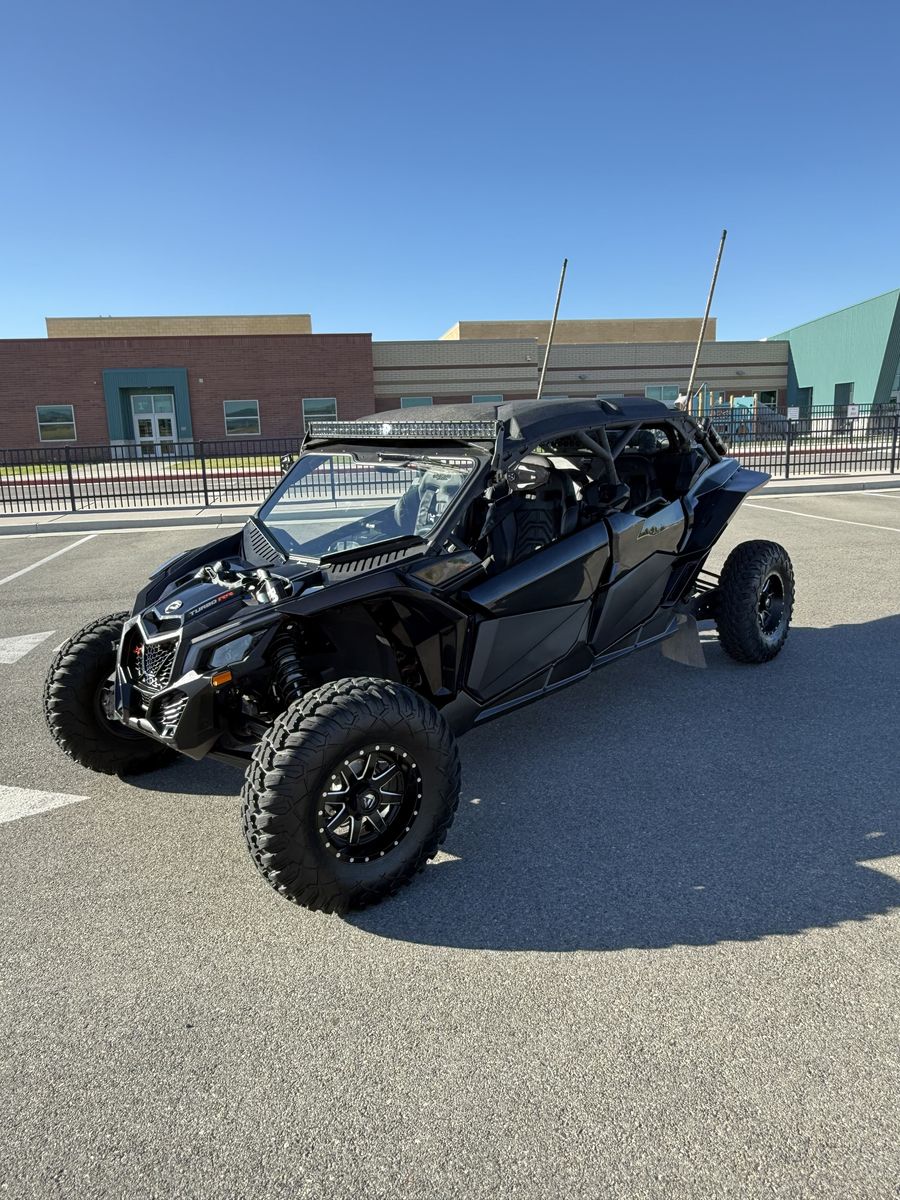 2021 Can Am Maverick X3 Max XRS Turbo RR with Smart Shox - Excellent Condition with trailer, and Tons of Upgrades
