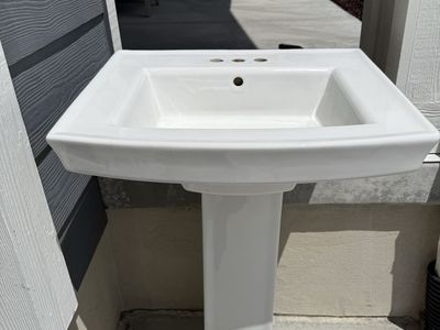 Kohler Pedestal Sink