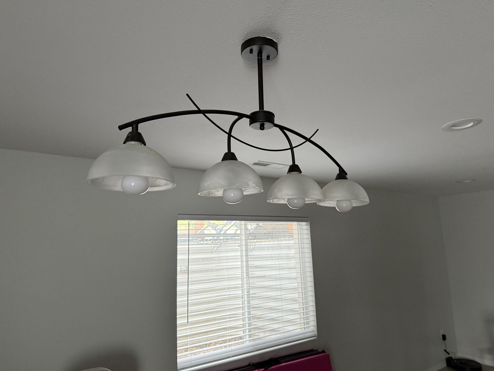 Light fixture 