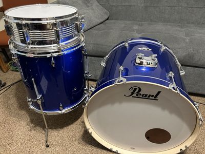 3 piece Pearl Drum Kit