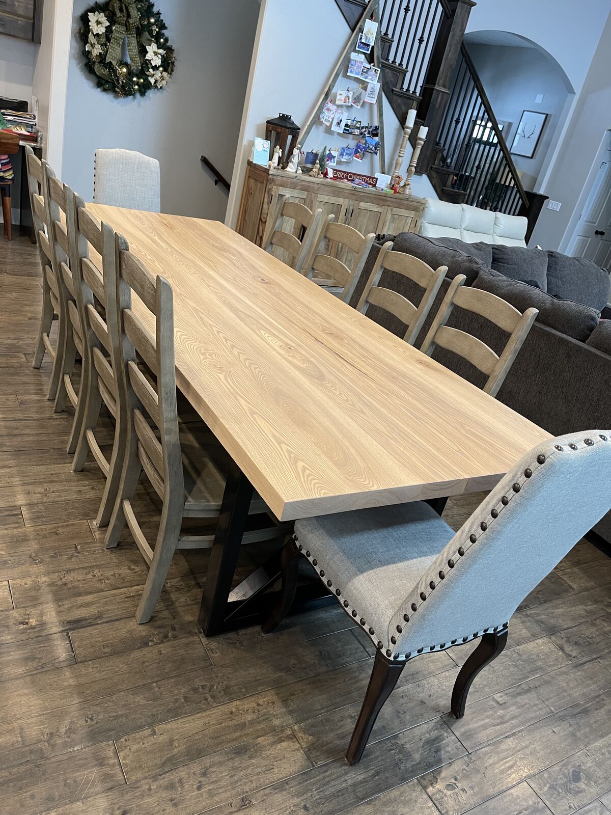 Beautiful CostumTable