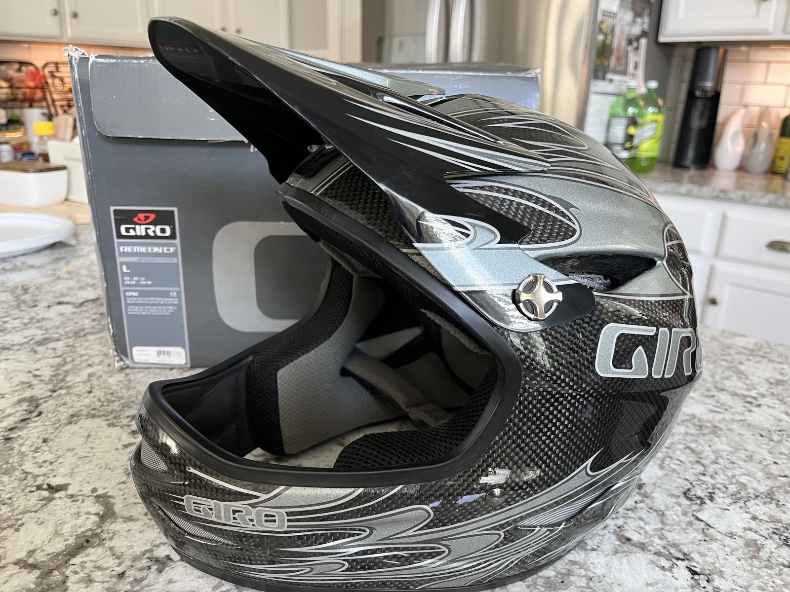 Carbon Fiber Giro Full Face Mountain Bike Helmet-Large