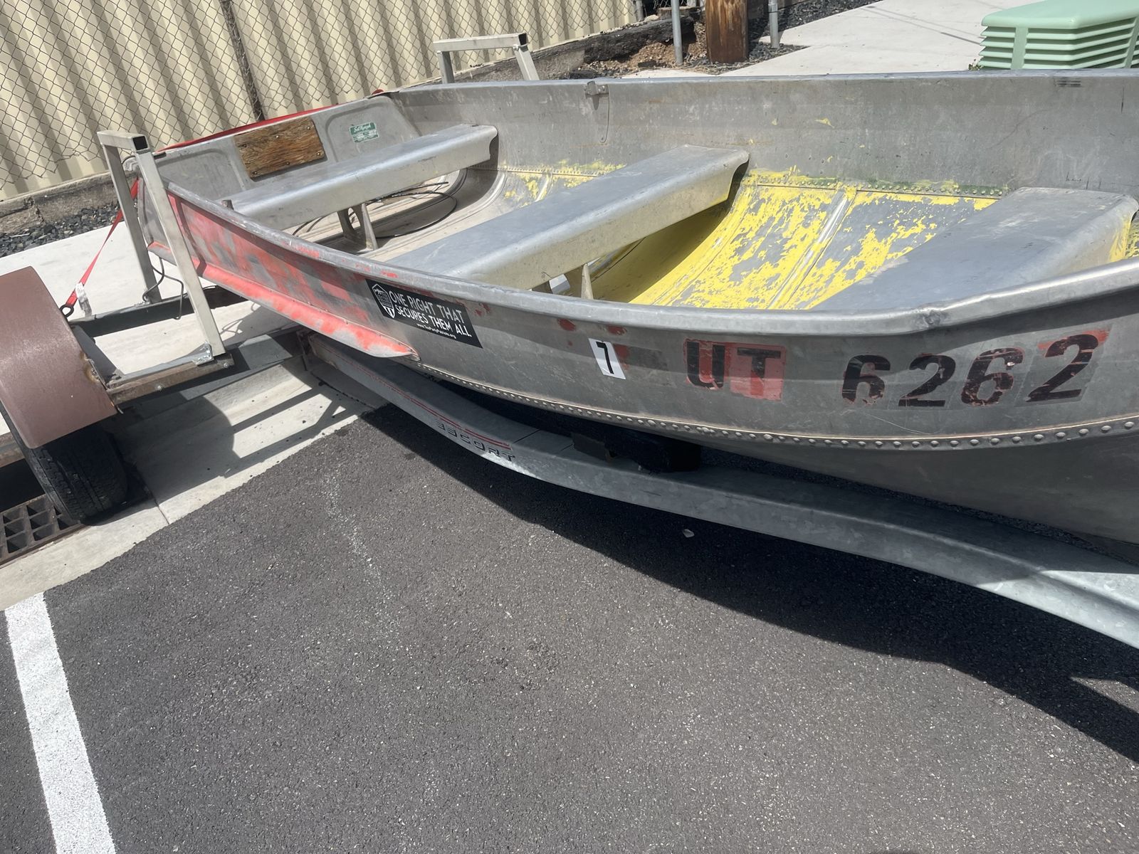 12ft aluminum boat with 7.5 mercury