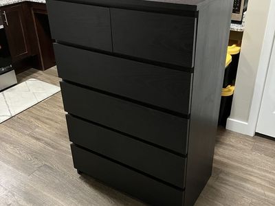 Black Wooden 6 Drawer Dresser